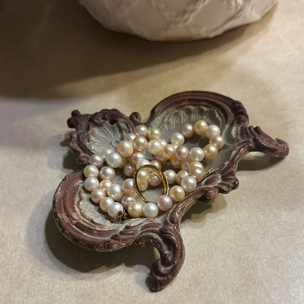 Vintage Elegant Bathroom Vanity jewelry dish